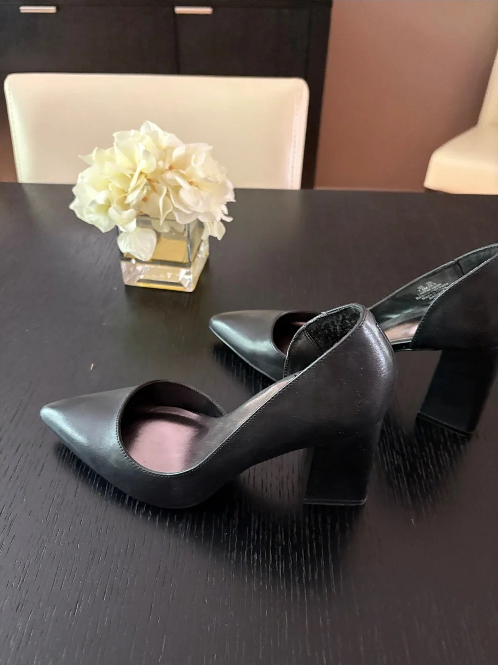 BLEECKER & BOND Pointed Toe Black Block Heel Pumps